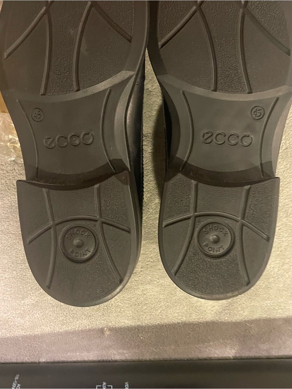 ECCO Men’s Black Leather Slip-On Loafers - Picture 8 of 10